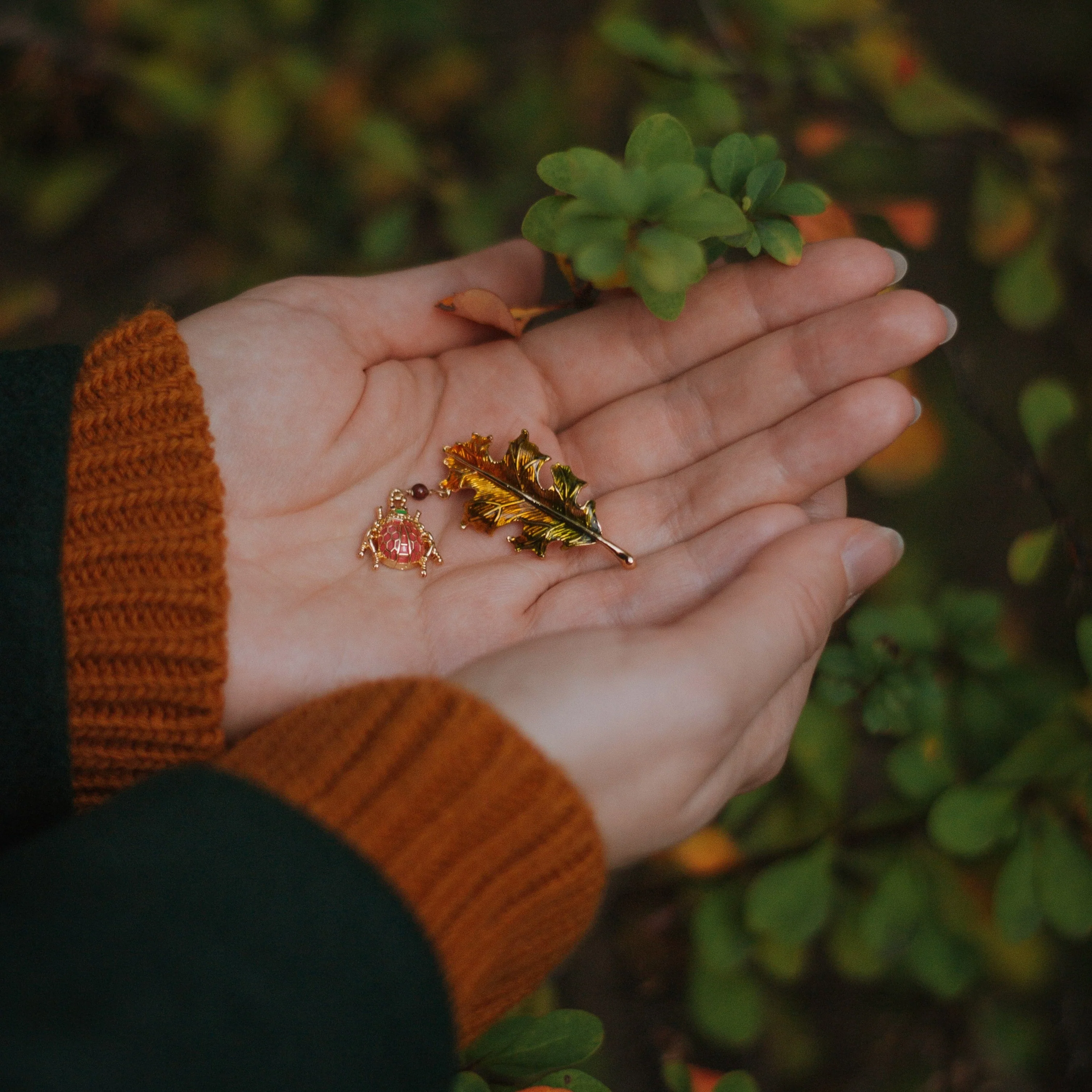 Ladybug Leaf Brooch - Image 11